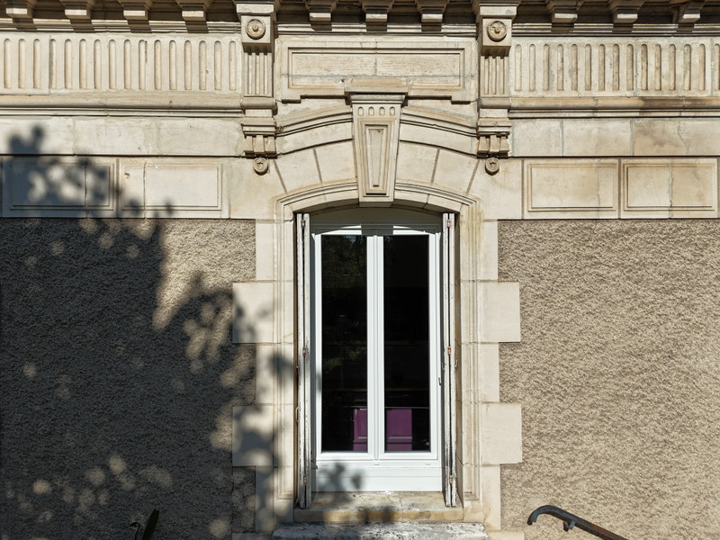French property for sale in Thenon, Dordogne - €395,000 - photo 2