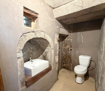 French property for sale in Aubusson, Creuse - €172,800 - photo 4