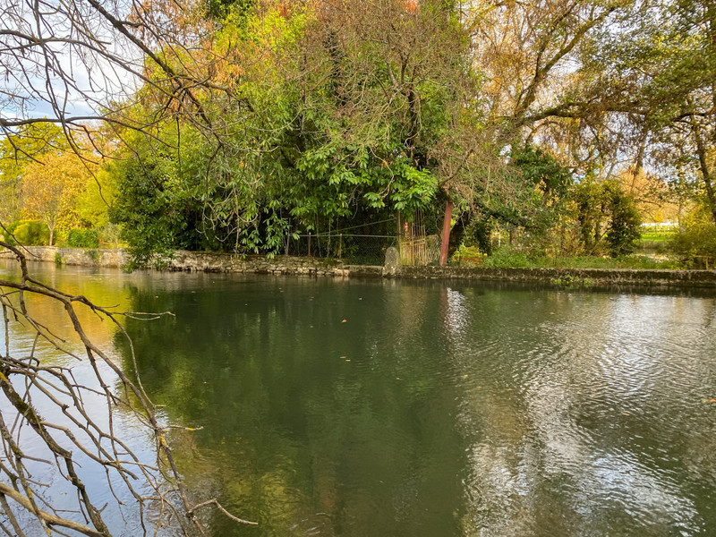 French property for sale in Mansle, Charente - €244,980 - photo 3