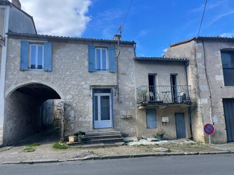 Maison à vendre à Gensac, Gironde - 120 000 € - photo 1