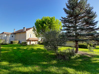 Maison à vendre à Saint-Séverin, Charente - 233.200 € - photo 2