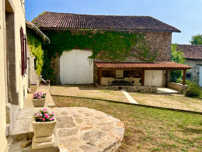 French property for sale in Saint-Mathieu, Haute-Vienne - €179,000 - photo 2