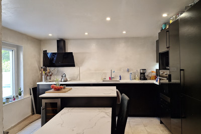 French property for sale in Bernières-sur-Mer, Calvados - €360,400 - photo 2