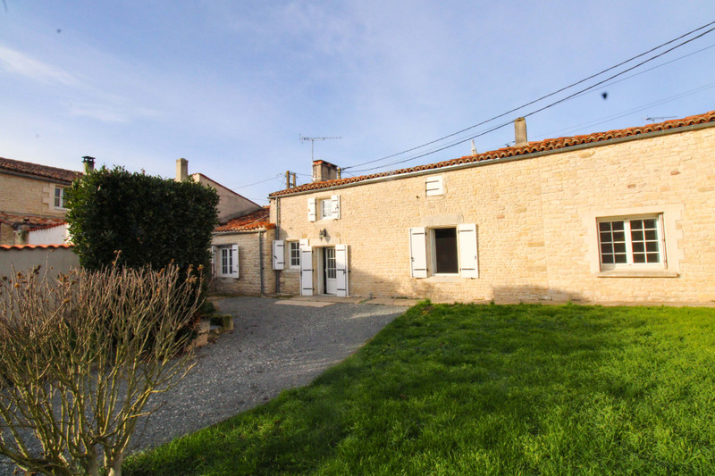 French property for sale in Essouvert, Charente-Maritime - &#8364;147,150 - photo 10