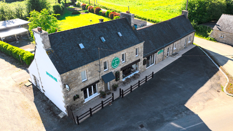 French property for sale in Loguivy-Plougras, Côtes-d'Armor - €389,000 - photo 1