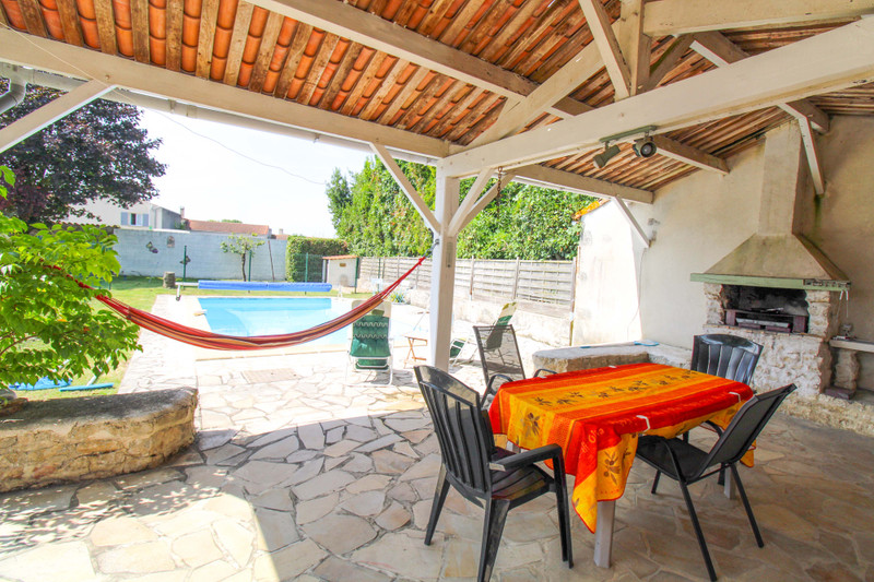 French property for sale in Essouvert, Charente-Maritime - €218,250 - photo 2