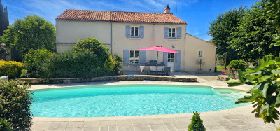 French property for sale in Rives-d'Autise, Vendée - €308,000 - photo 1