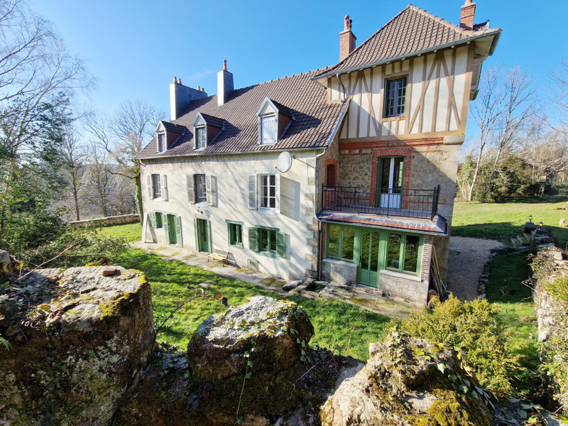 French property for sale in Vallière, Creuse - €549,080 - photo 11