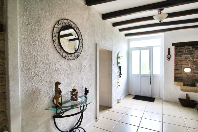 French property for sale in Saleignes, Charente-Maritime - &#8364;252,000 - photo 6
