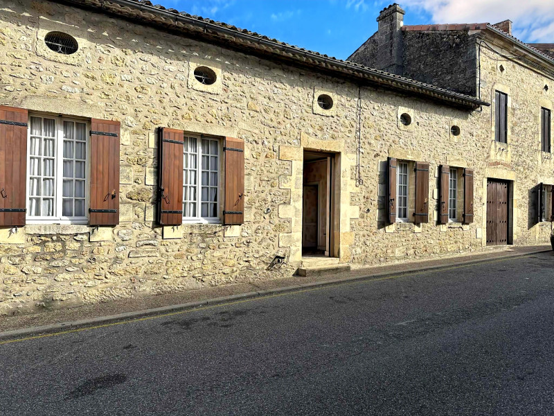 French property for sale in Blasimon, Gironde - €263,900 - photo 1
