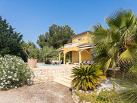 Maison à vendre à Neffiès, Hérault - 550.000 € - photo 1