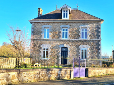house for sale in Mayenne