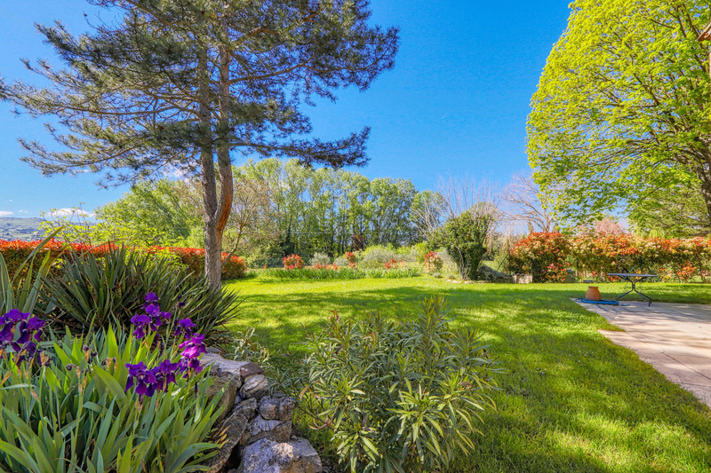French property for sale in Gargas, Vaucluse - €375,000 - photo 8