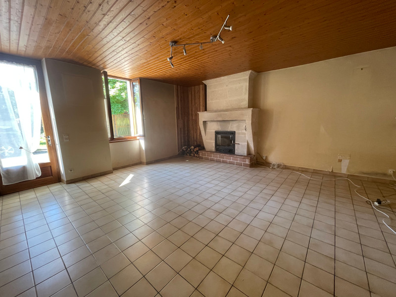 French property for sale in Clérac, Charente-Maritime - €158,000 - photo 3
