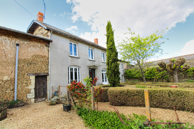 Maison à vendre à Verrue, Vienne, Poitou-Charentes, avec Leggett Immobilier