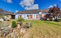 Maison à vendre à Noyant-Villages, Maine-et-Loire - 155.000 € - photo 1