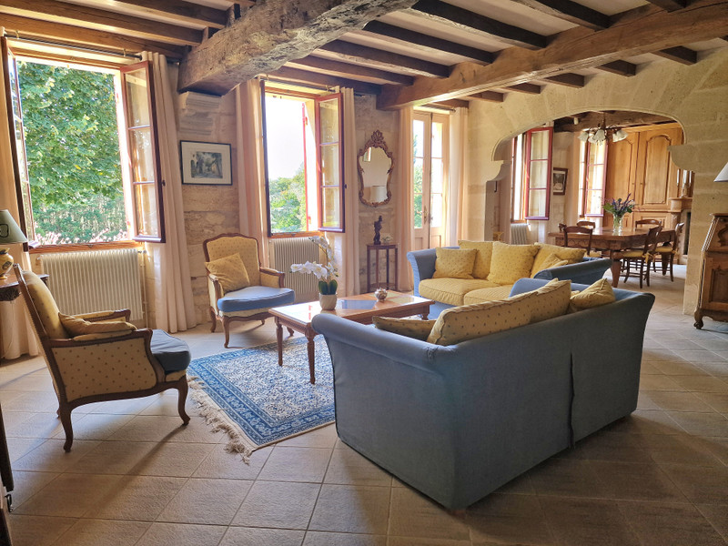 French property for sale in Saint-André-de-Cubzac, Gironde - €748,800 - photo 6