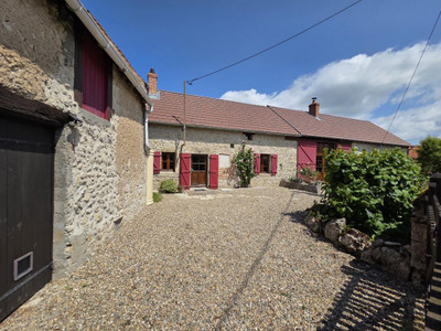 French property for sale in Cindré, Allier - €285,000 - photo 9