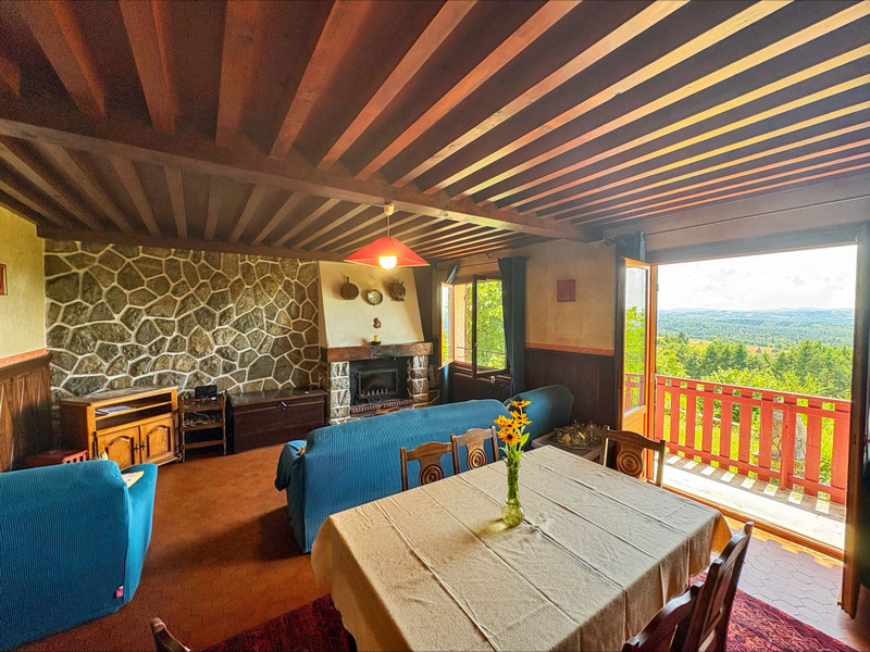 French property for sale in Vollore-Ville, Puy-de-Dôme - €245,000 - photo 3
