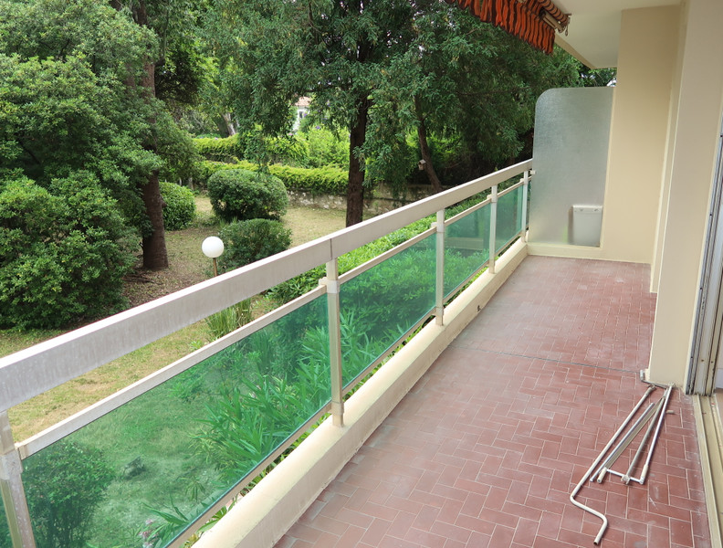 French property for sale in Nice, Alpes-Maritimes - €650,000 - photo 1