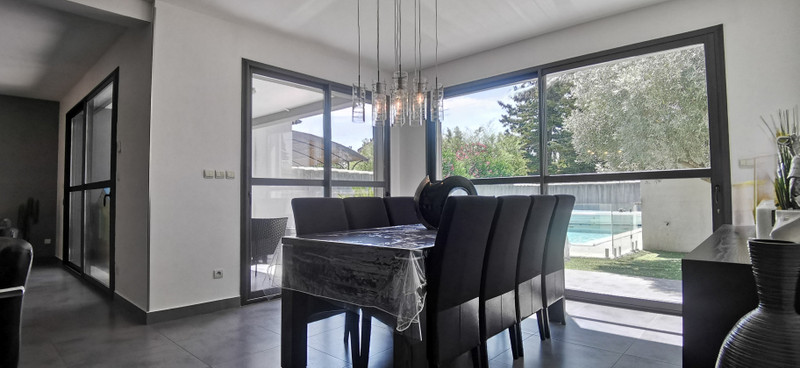 French property for sale in Avignon, Vaucluse - €397,000 - photo 2