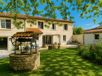 Maison à vendre à Mansle, Charente, Poitou-Charentes, avec Leggett Immobilier