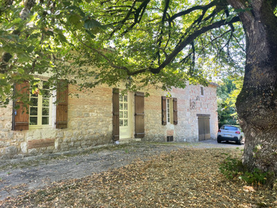 French property for sale in Montpezat, Lot-et-Garonne - €449,500 - photo 2