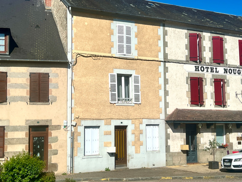 Maison à vendre à Fursac, Creuse - 65.000 € - photo 1