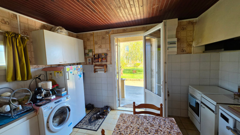 French property for sale in Eygurande-et-Gardedeuil, Dordogne - €170,000 - photo 4