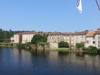 Maison à vendre à Confolens, Charente - 90.000 € - photo 2