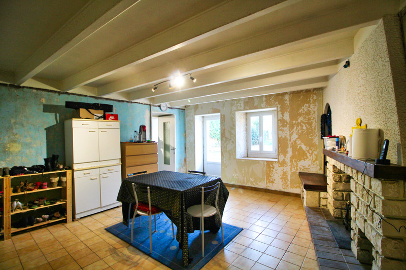 French property for sale in Lupsault, Charente - €93,500 - photo 2