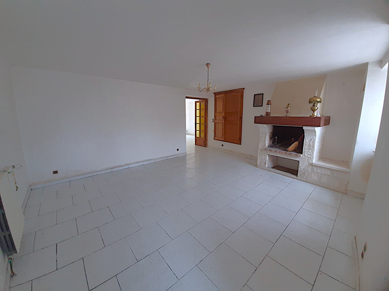 French property for sale in Champagne-et-Fontaine, Dordogne - €105,000 - photo 3