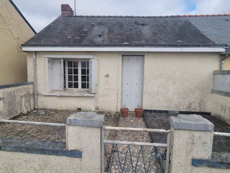 French property for sale in Saint-Martin-du-Limet, Mayenne - €18,000 - photo 1