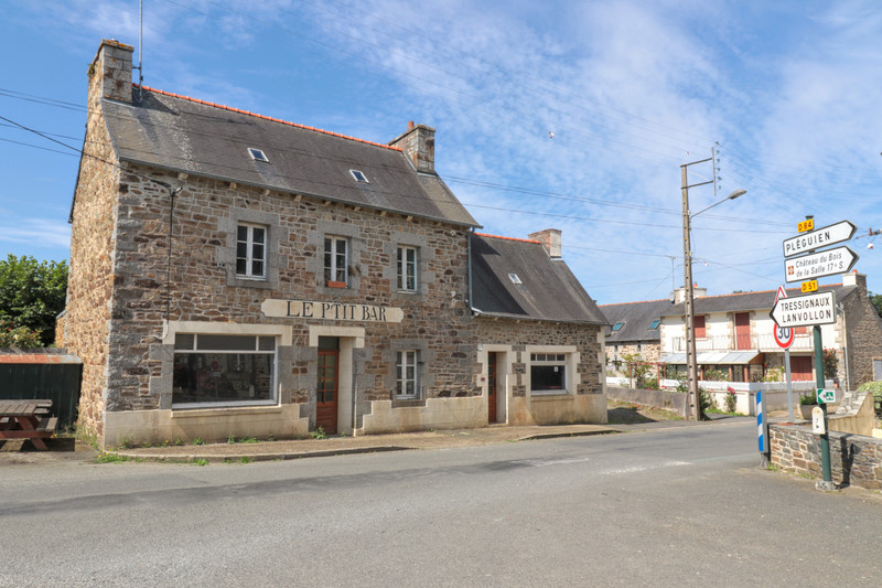 Maison à vendre à Tréguidel, Côtes-d'Armor - 138.430 € - photo 1