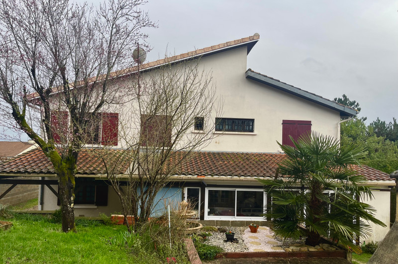 French property for sale in Linars, Charente - €363,000 - photo 9