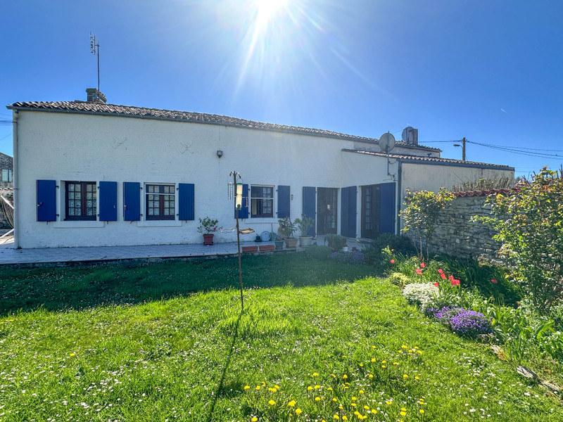 Maison à vendre à Varaize, Charente-Maritime - 174.960 € - photo 1