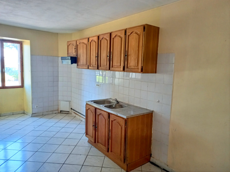 French property for sale in Uzerche, Corrèze - €90,000 - photo 1
