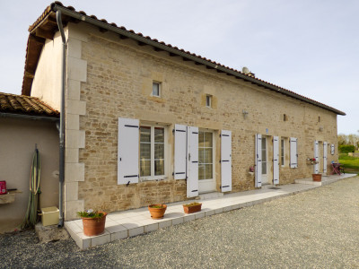 house for sale in Deux-Sèvres