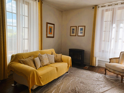 French property for sale in Ménigoute, Deux-Sèvres - €219,350 - photo 2