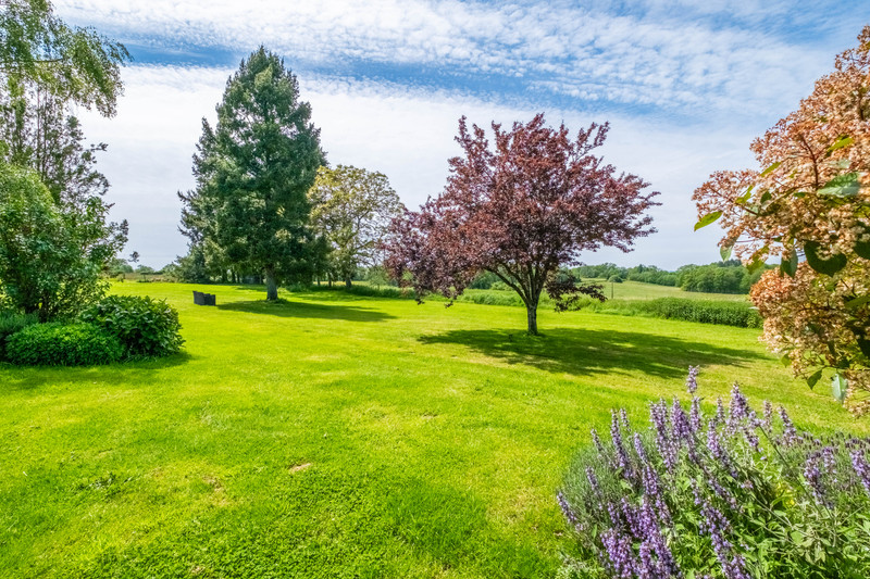 French property for sale in Oradour-sur-Vayres, Haute-Vienne - €689,000 - photo 5