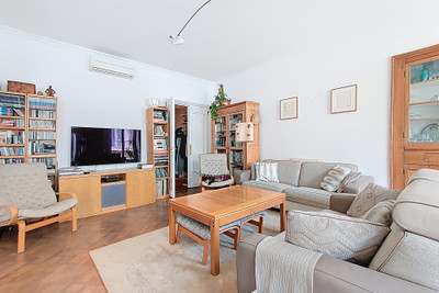 French property for sale in Nice, Alpes-Maritimes - €990,000 - photo 1