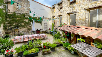 Maison à vendre à Chalabre, Aude, Languedoc-Roussillon, avec Leggett Immobilier