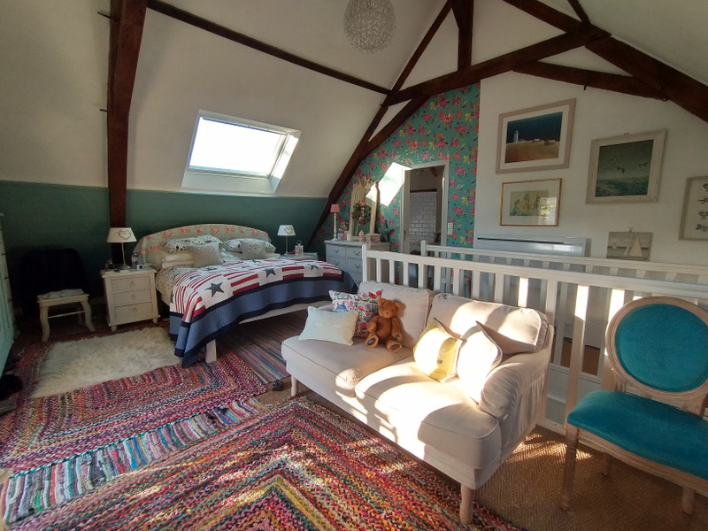 French property for sale in Crosmières, Sarthe - €260,000 - photo 1