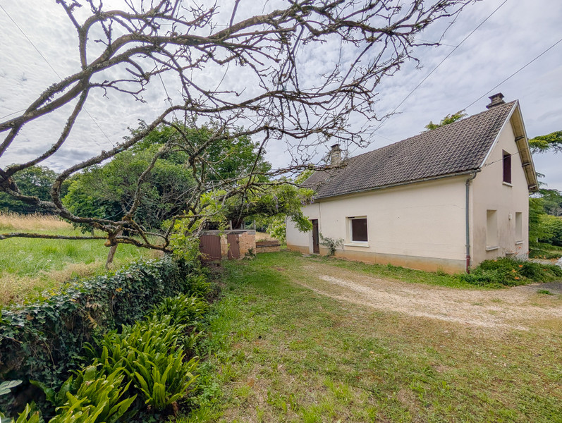 French property for sale in Saint-Martial-d'Albarède, Dordogne - €135,900 - photo 1