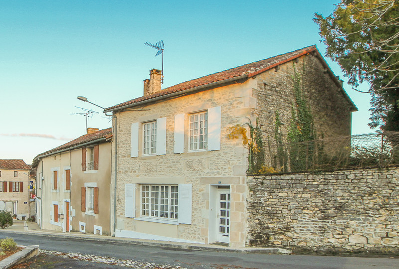 House for sale in ChampagneMouton Charente Very attractive village