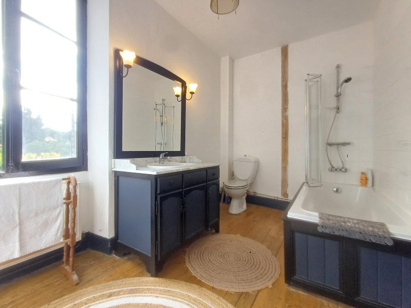 French property for sale in Civray, Vienne - €199,800 - photo 5