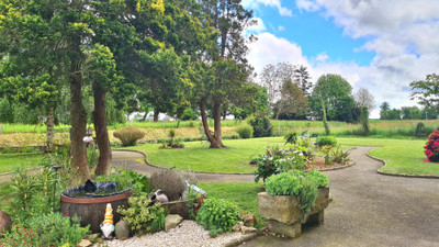 French property for sale in Saint-Cyr-du-Bailleul, Manche - €197,000 - photo 8