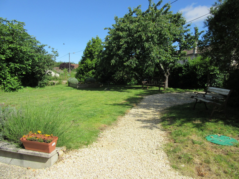 French property for sale in Sommières-du-Clain, Vienne - €100,000 - photo 10