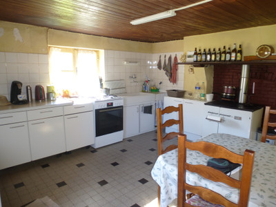 French property for sale in Chéniers, Creuse - €194,400 - photo 5