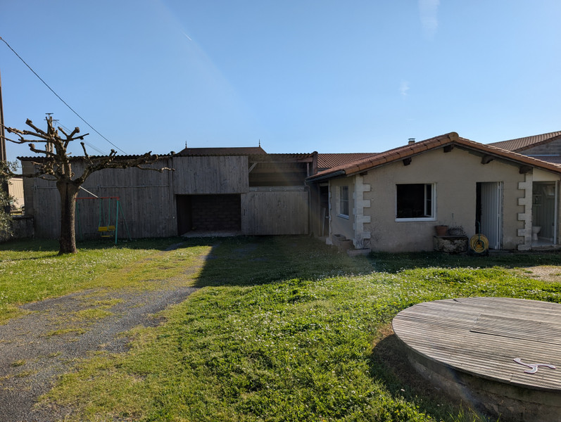 French property for sale in Montguyon, Charente-Maritime - €375,000 - photo 8